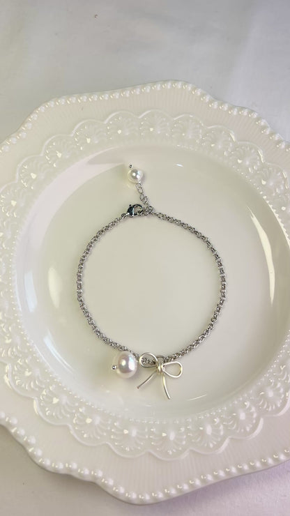 Pearl Bow Bracelet